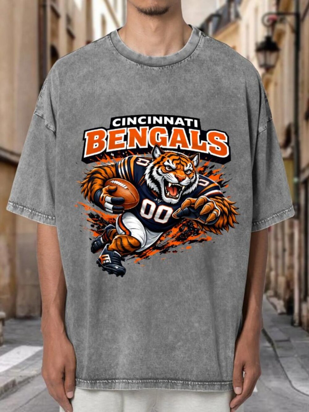 Cincinnati Bengals Mascot Football Graphic T-shirt FJB6SLA8F602